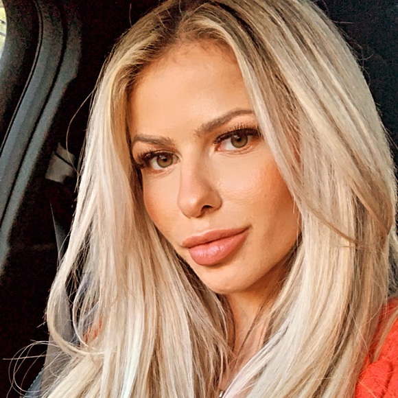 Meet your Posher, Rachel - Picture 1 of 1